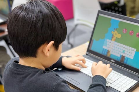 タイピング練習でPCスキル向上。プログラミングの土台を作る。