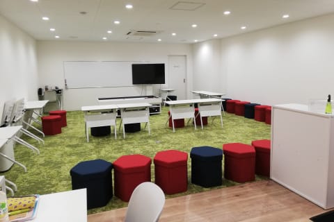 新しくて綺麗な校舎です