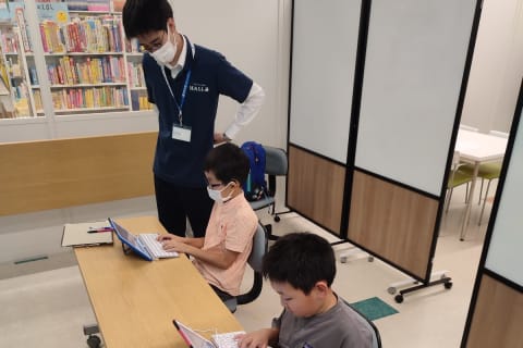 一人ひとりの進度に合わせて丁寧に指導していきます。