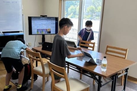 登校の様子です！生徒のみんなは元気に毎週通ってくれています！