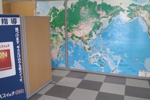 広い玄関でお迎えします！