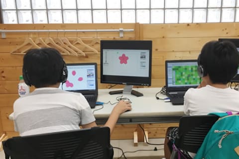 デザイン実習を通じてクリエイティブな発想を育む