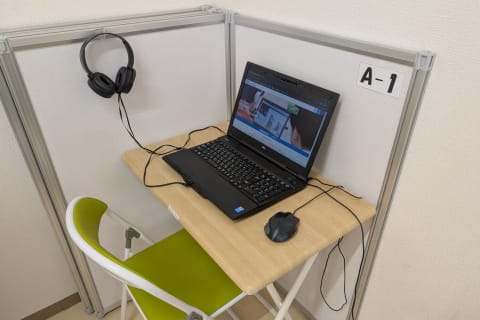 パソコン等の設備は万全！講師も研修しておりサポート体制もしっかりできています！