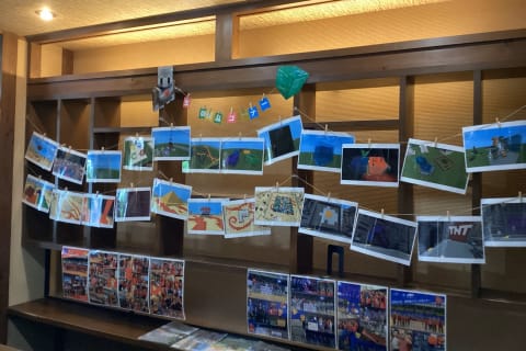 生徒のみなさんの自由制作の作品です