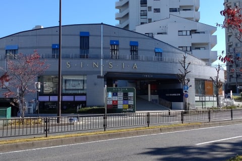 八事日赤駅から徒歩約6分の「シンシア山手」1階に教室はございます