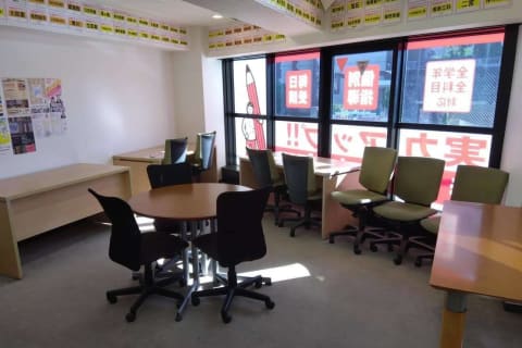 教室は明るく楽しい雰囲気です！