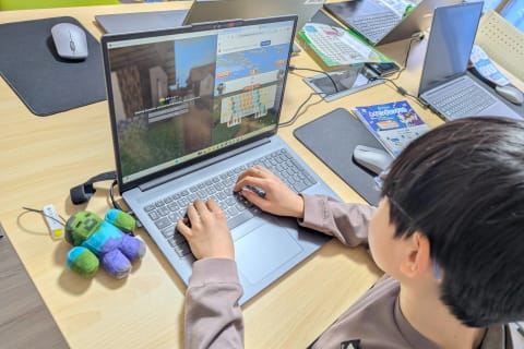 マイクラ楽しくてはまっちゃうなあ。