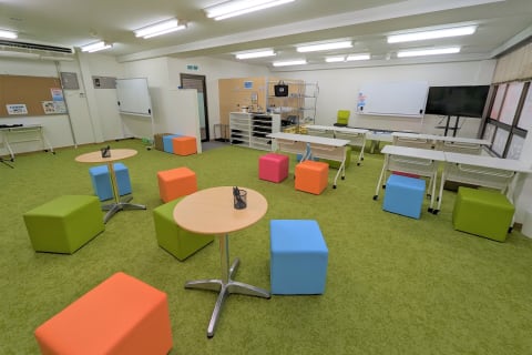 広く明るい空間で、楽しく学べる教室です！