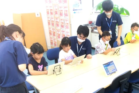 一人ひとりのペースに合わせてコーチが導きます。