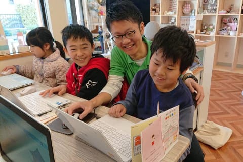 「Scratch」は子どもでもかんたん！