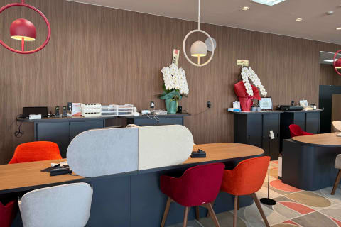 リニューアルしたばかりの綺麗な店内です。