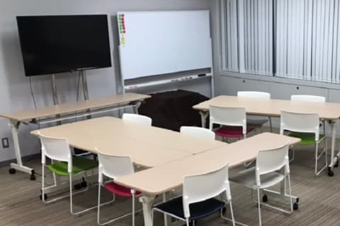 【プログラボ六甲道】ＪＲ六甲道駅すぐですので、便利に、安全に通っていただけます。 生徒のみなさんは、神戸市灘区、東灘区、中央区を中心に幅広く在籍しています。