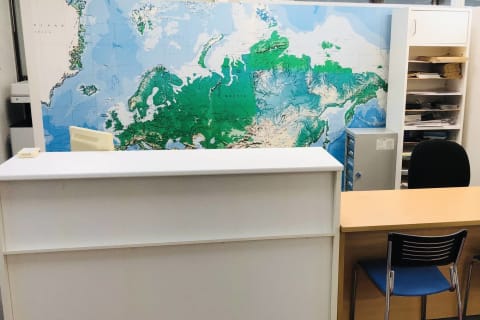 受付は2階です！お気軽にお越しください！