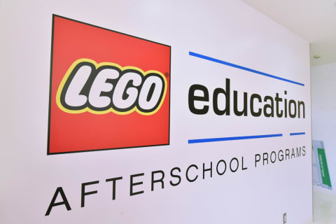 大きなレゴ®マークが目印！