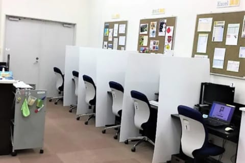 コムボックス光明池校内観