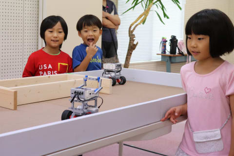 ロボット試走。うまくいくかな～？ガンバレ！