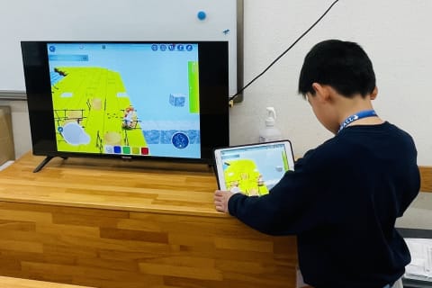 月に一度、作品の発表をします