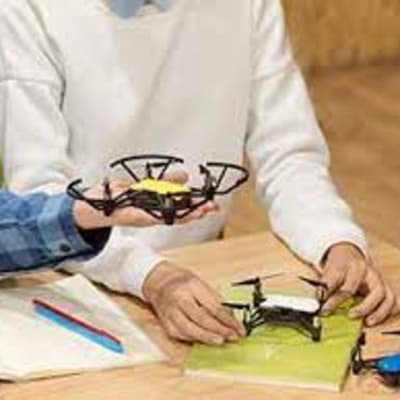 ドローンに全く触れたことのない初心...