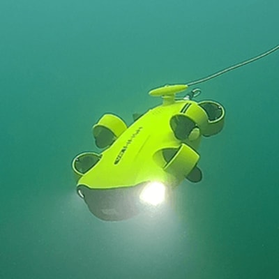 ドローン漁業　使用機体