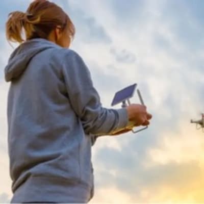 夕焼けとドローン