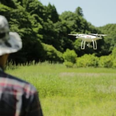 ドローン飛行