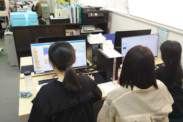 超少人数制個別指導（講師1対生徒2まで）で個別最適化