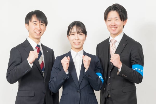 コーチングの研修を受けた選任講師が、一人ひとりの能力を最大限引き出せるように授業を進めます。