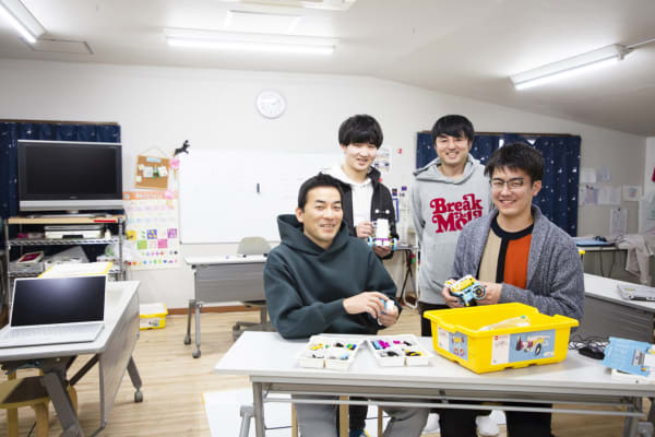 プログラミングに打ち込める”探求型”の独自クラスに進級可能