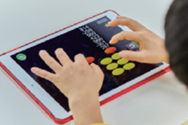 プログラミング以外に、そろタッチのコースも！