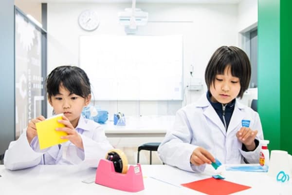 子ども教育に実績のあるヒューマンアカデミーの講座