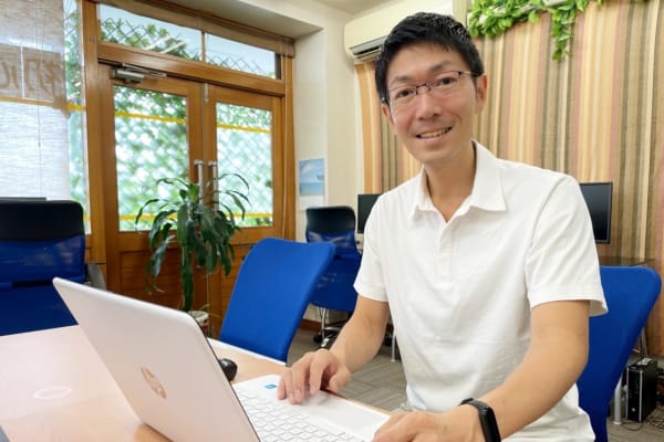 認定講師3名、アシスタントコーチ1名で手厚いサポート！ 