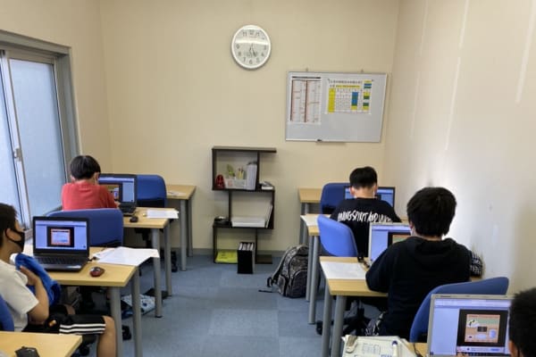 自信と集中力を養成できるプログラミング教育