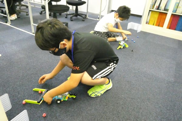 ゲームも、ロボットも、マイコンボードも、いろんなことを学んで連携させる