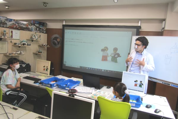 楽しくプログラミングを学ぶことをモットーにしています！