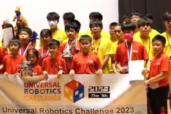 国際ロボット競技会 URC（Universal Robotics Challenge）への出場