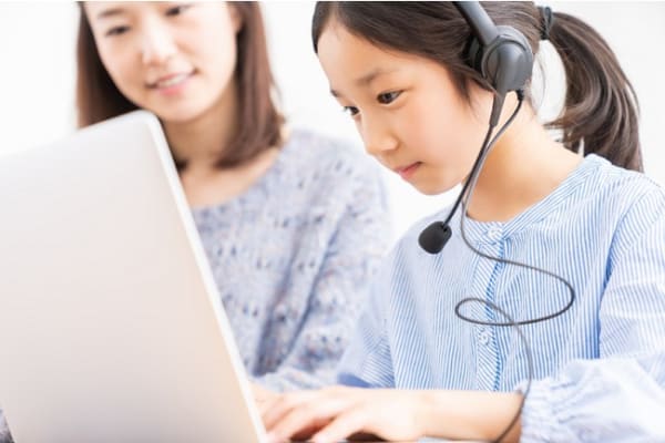 自宅で受講可能なZoomによるオンライン形式