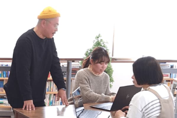 一緒に学ぶ 仲間がいる、 挫折しない 学習環境