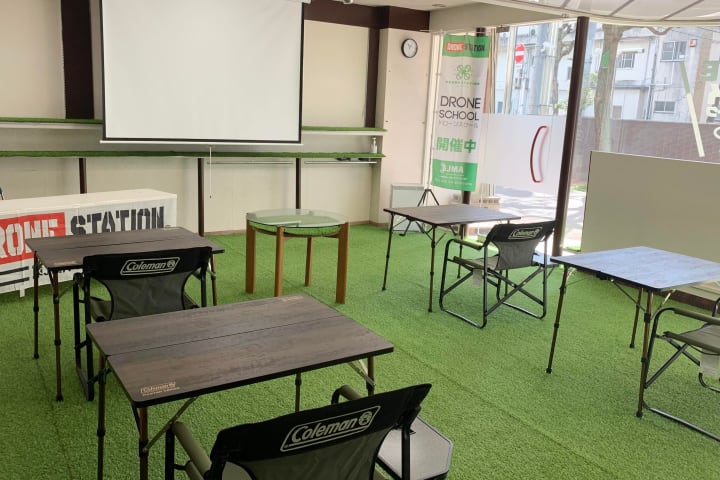 ドローンに全く触れたことのない初心...