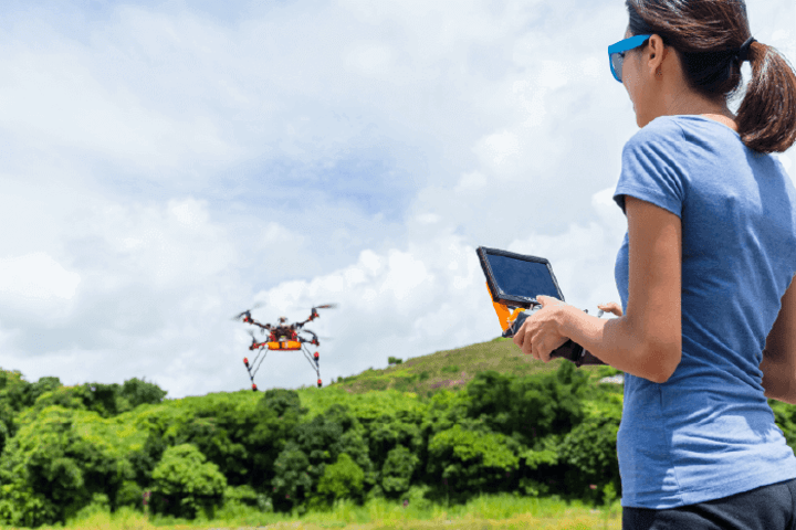 ドローンの操縦