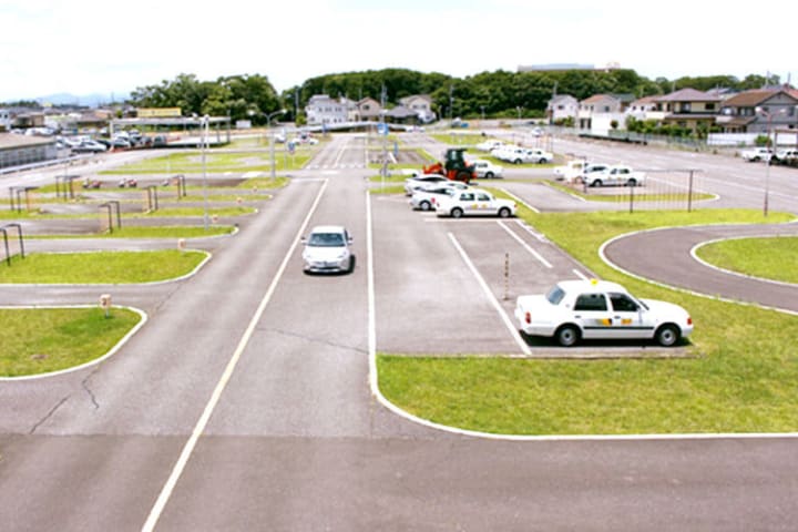 併設の自動車教習所