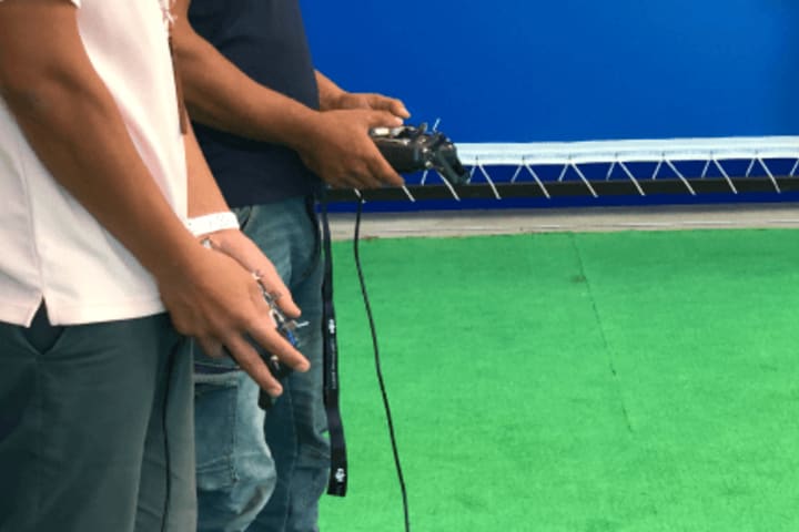 ドローン操縦風景