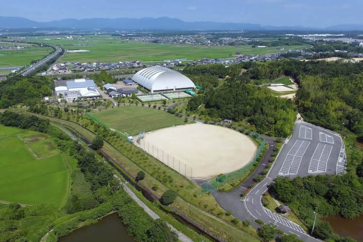 竜王町総合運動公園『ドラゴンハット』