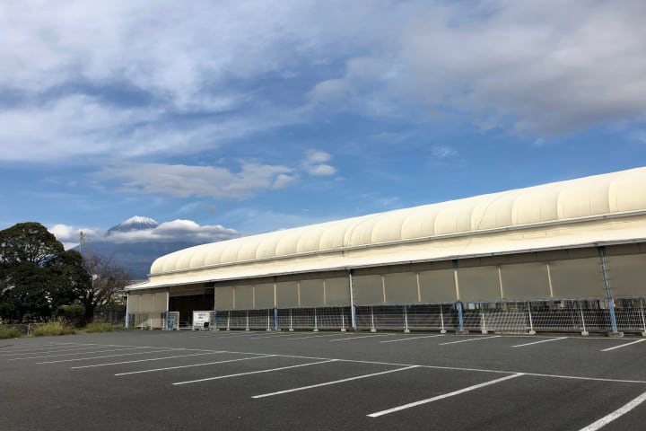 開放感のある屋内練習場(外観)