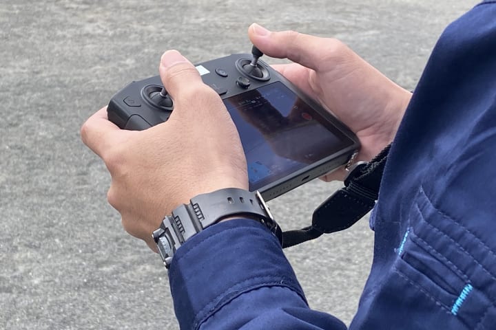 エアリアルドローンスクール 操縦機