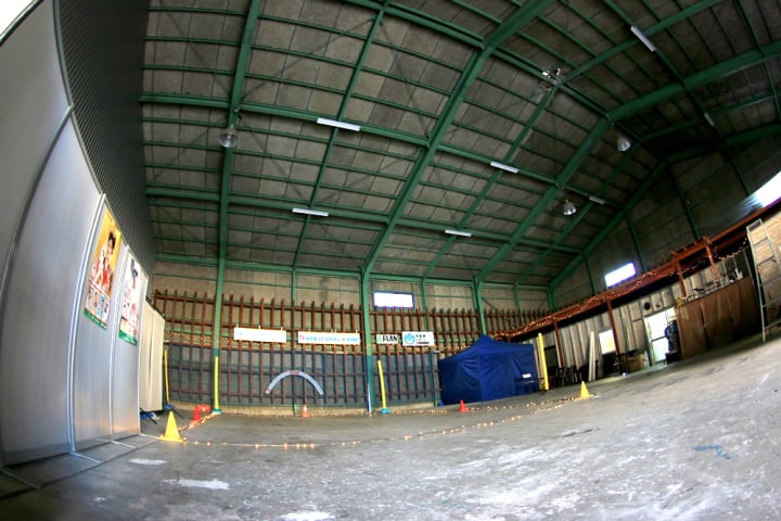 天井高も十分あるので、思いっきり飛...