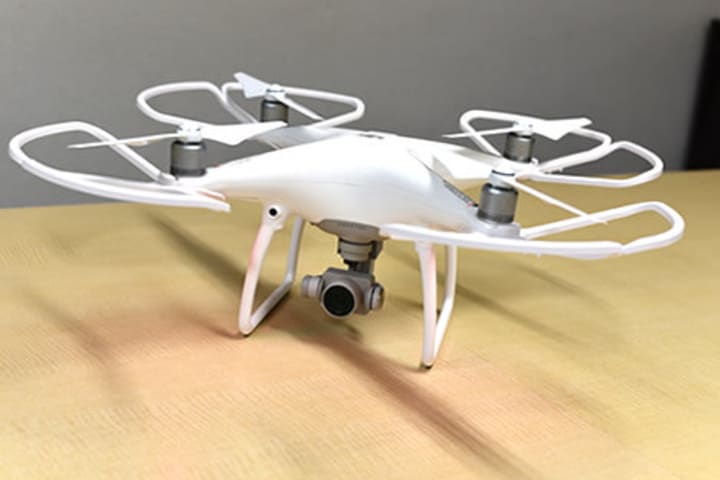 PHANTOM4