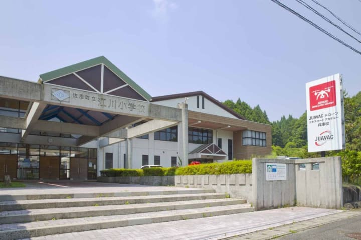 屋内練習場も完備しています