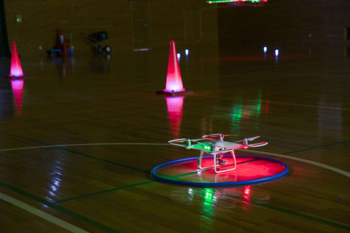 夜間飛行も大事な訓練ですよ