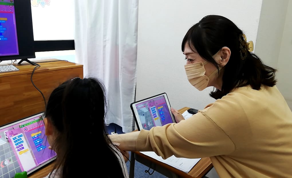 プログラミング教育 HALLO チャイルド・アイズ 調布つつじヶ丘校の画像