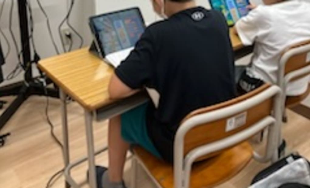 プログラミング教育 HALLO チャイルド・アイズ 二俣川校の画像